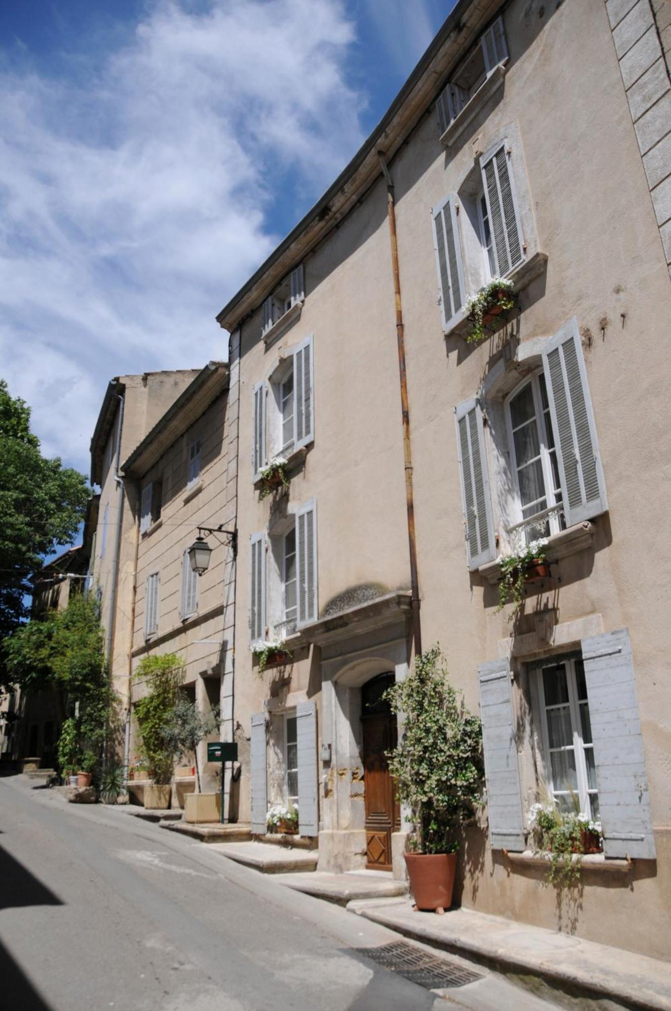 Les Chambres De Charlotte Cucuron Exterior photo